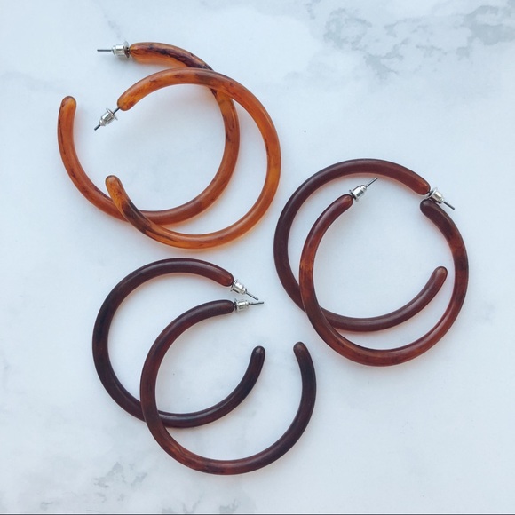 Acrylic Brown Tortoise Hallow Hoop Earrings - Picture 2 of 3